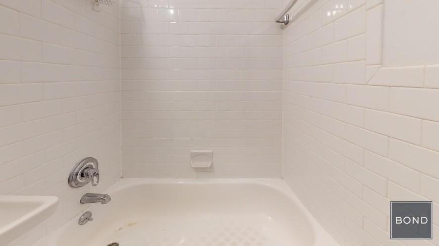 318 E 89th St - Photo 4 of 4