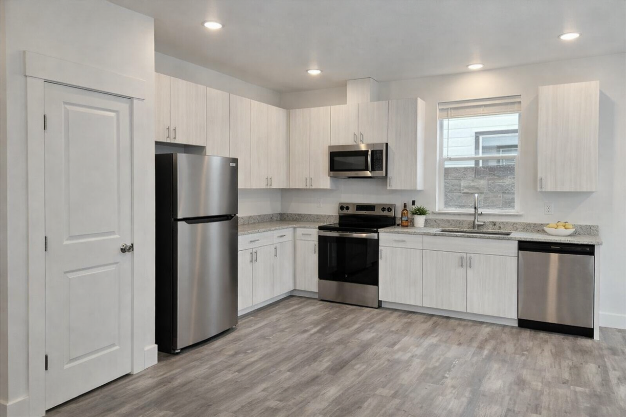 5816 W 40th Ct - Photo 6 of 21