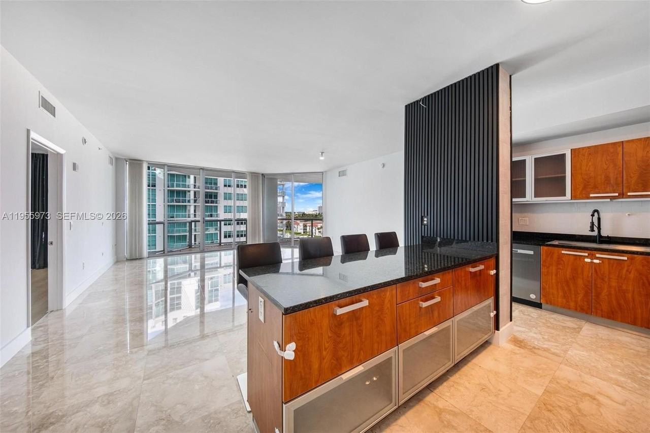 3131 Ne 188th St #2-803 - Photo 6 of 45