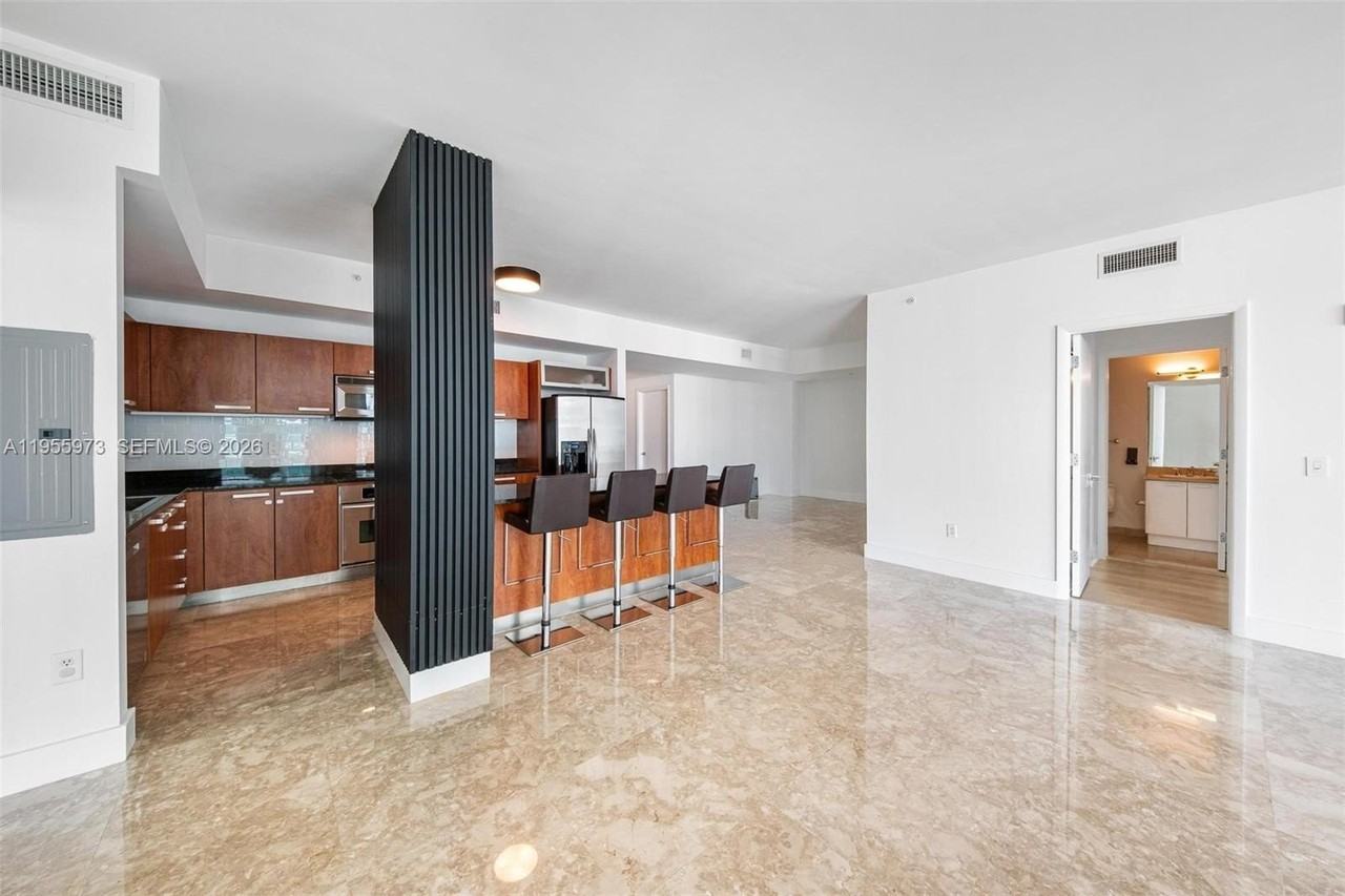 3131 Ne 188th St #2-803 - Photo 7 of 45