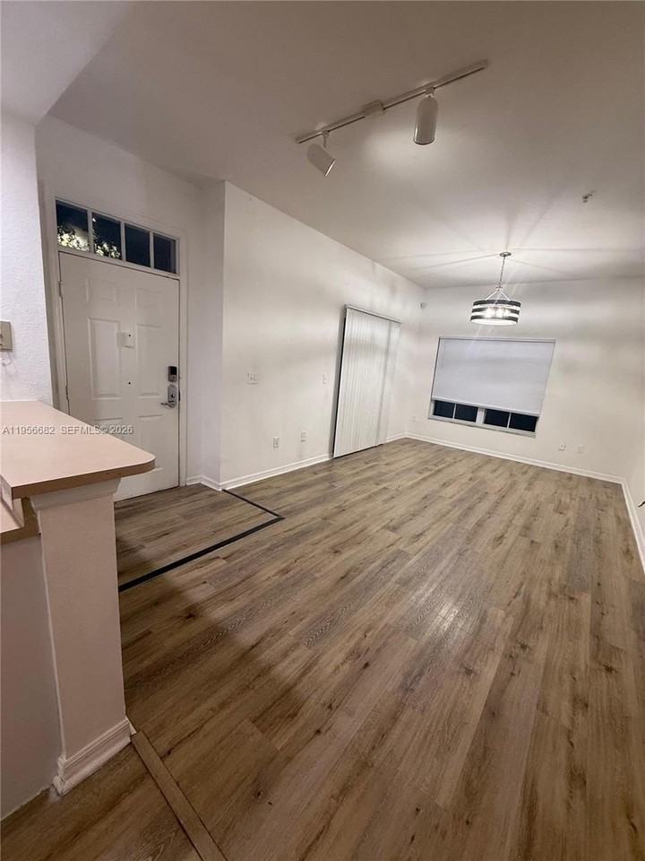 4003 Santa Maria Dr #101 - Photo 2 of 18