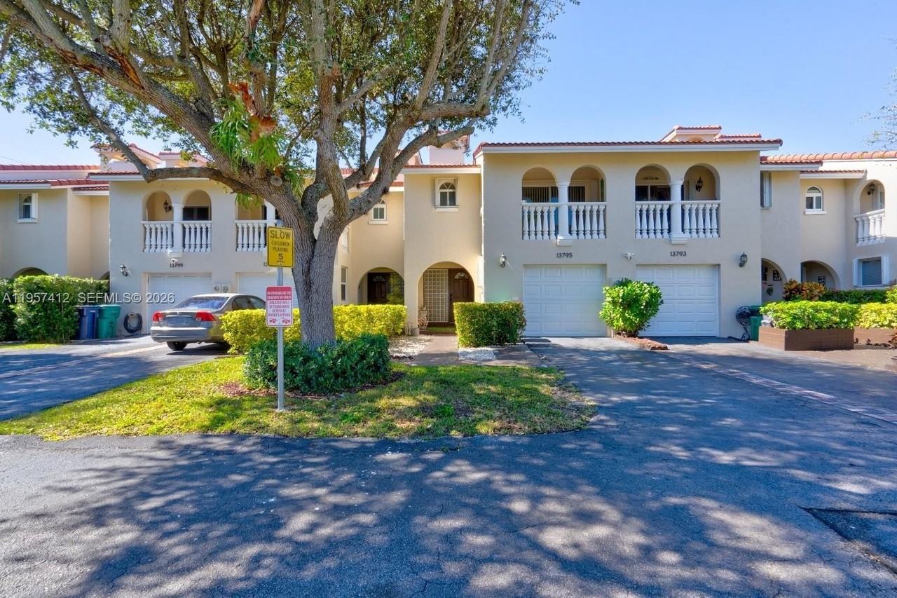 13795 Sw 160th St #6 - Photo 5 of 43