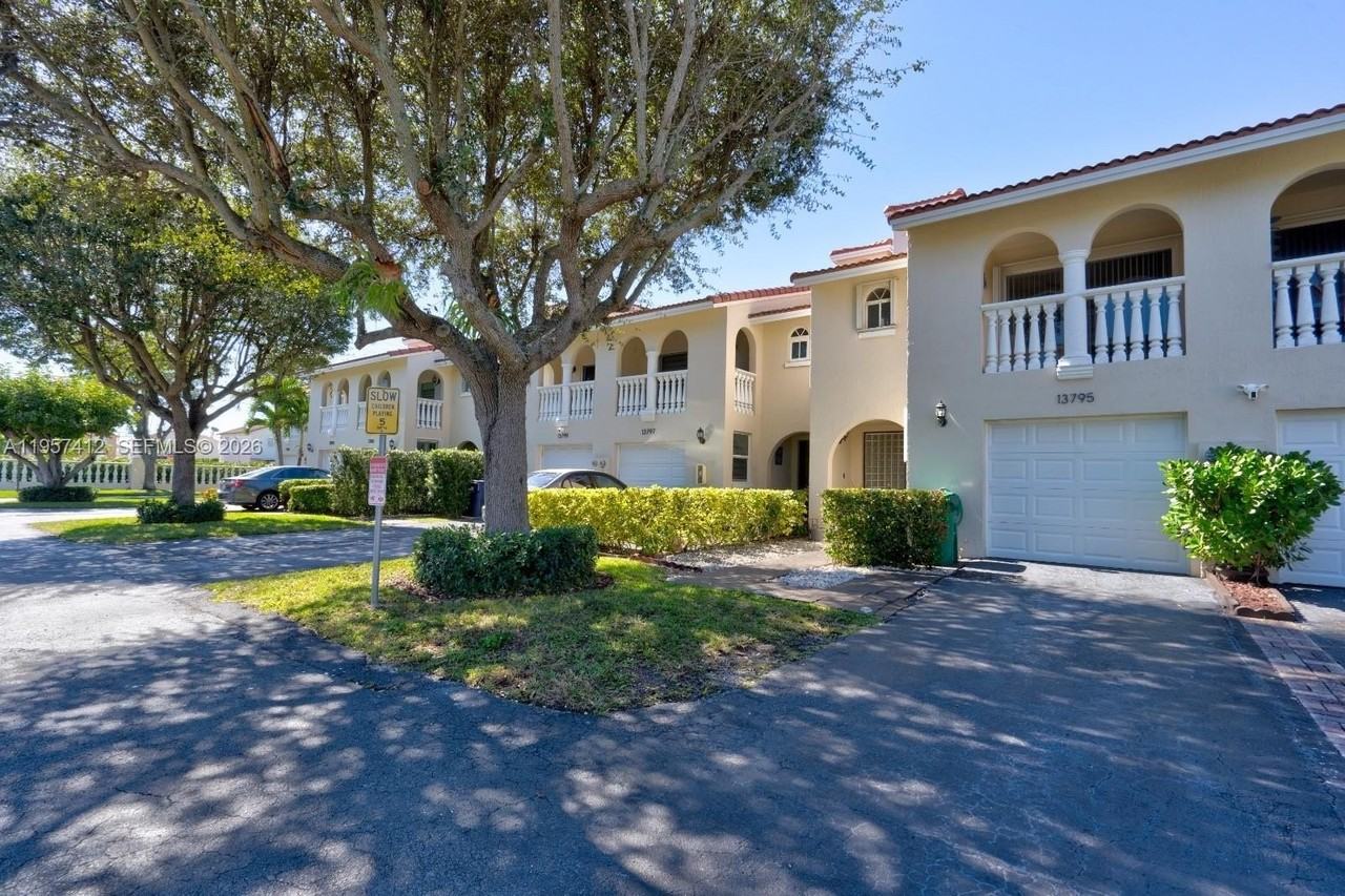 13795 Sw 160th St #6 - Photo 6 of 43