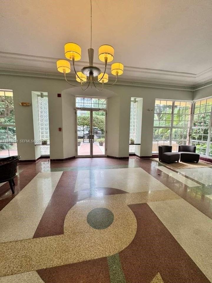 1051 Meridian Ave #1C - Photo 5 of 13