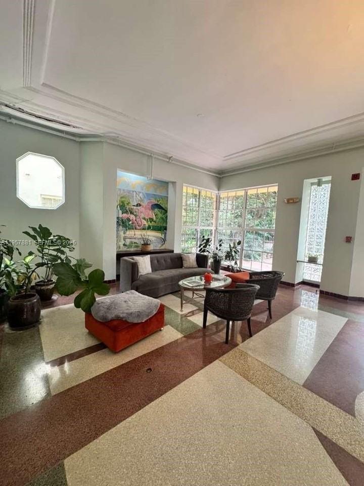 1051 Meridian Ave #1C - Photo 7 of 13