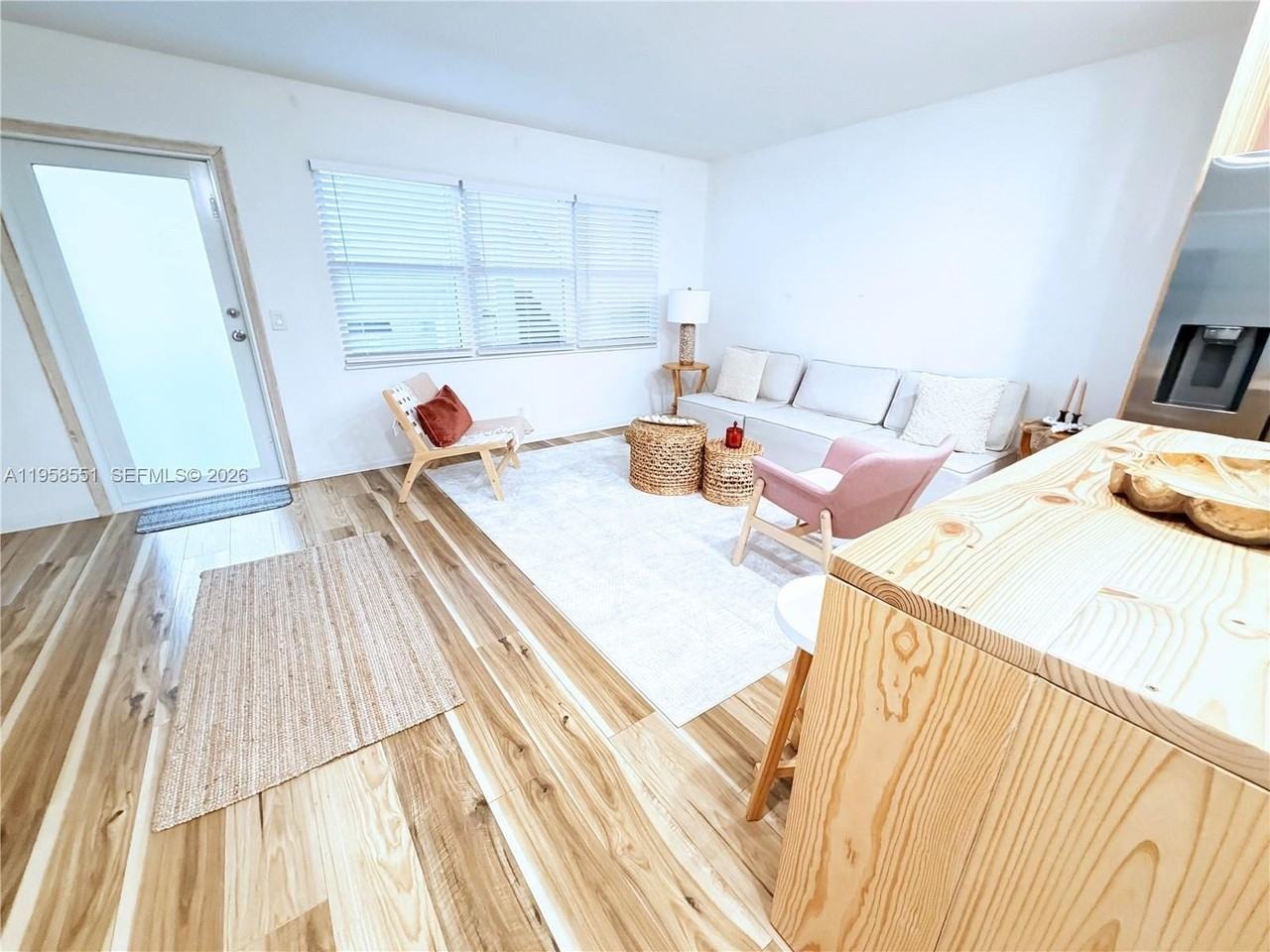 2130 Cambridge F #213O - Photo 3 of 18