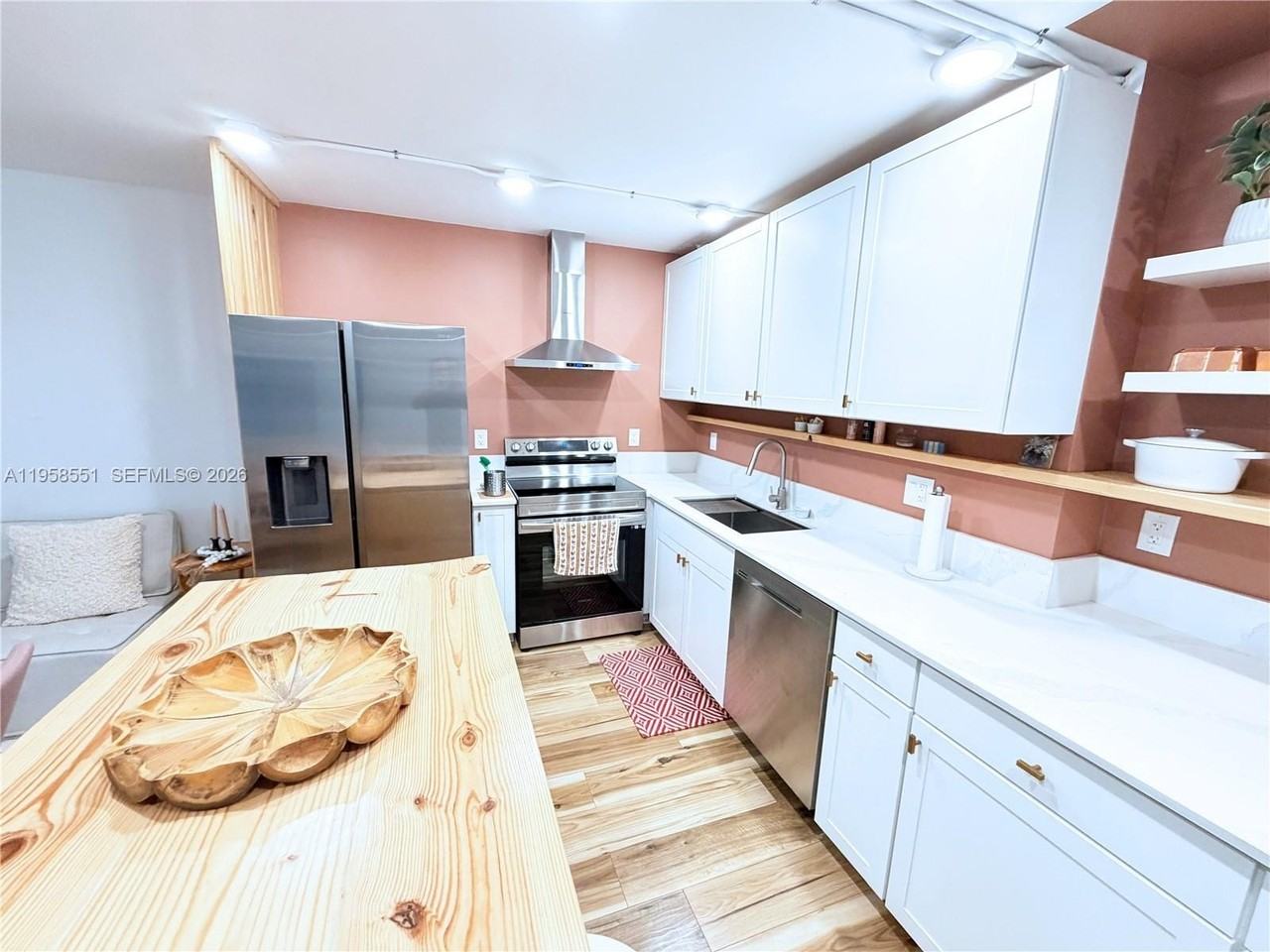 2130 Cambridge F #213O - Photo 5 of 18