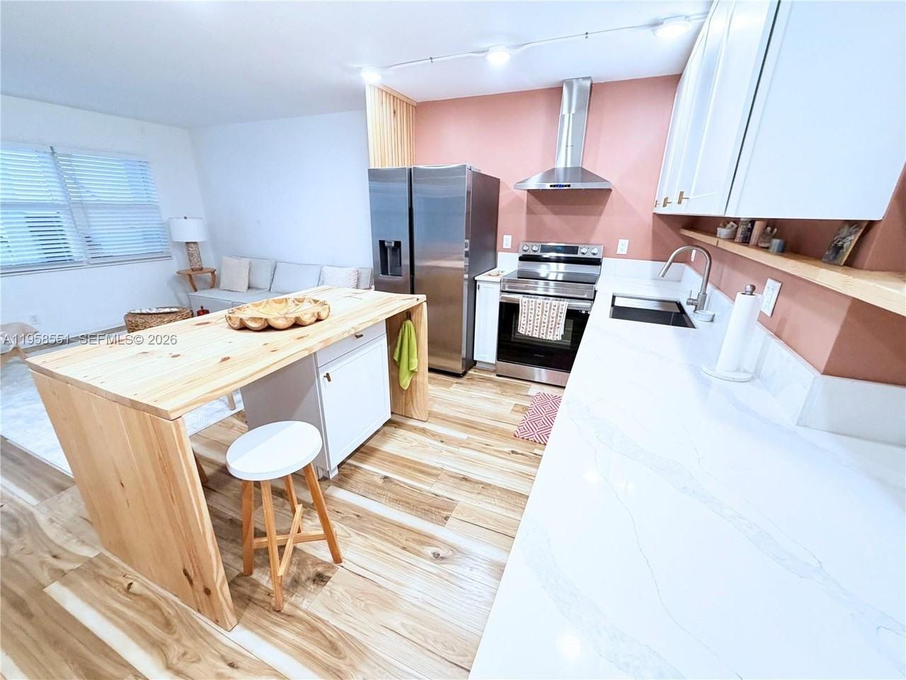 2130 Cambridge F #213O - Photo 6 of 18