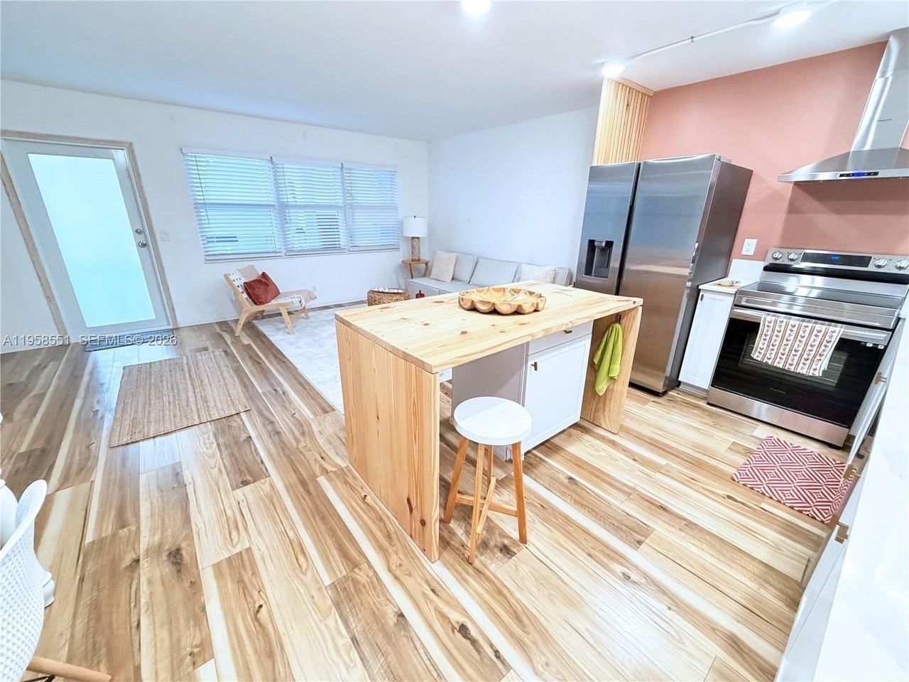 2130 Cambridge F #213O - Photo 7 of 18