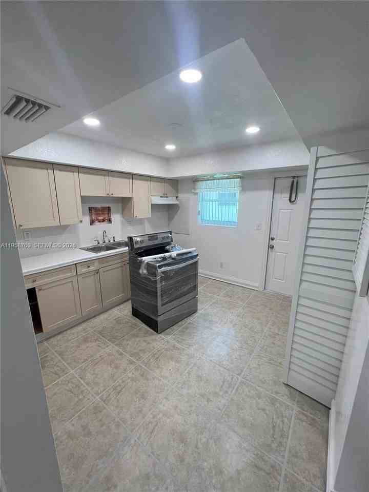 25421 Sw 107th Ct #25423 - Photo 2 of 6