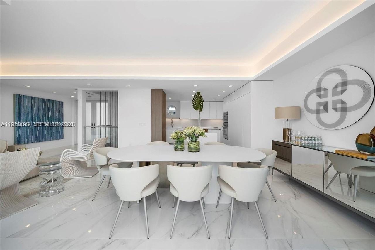 100 S Pointe Dr #TH13 - Photo 5 of 50