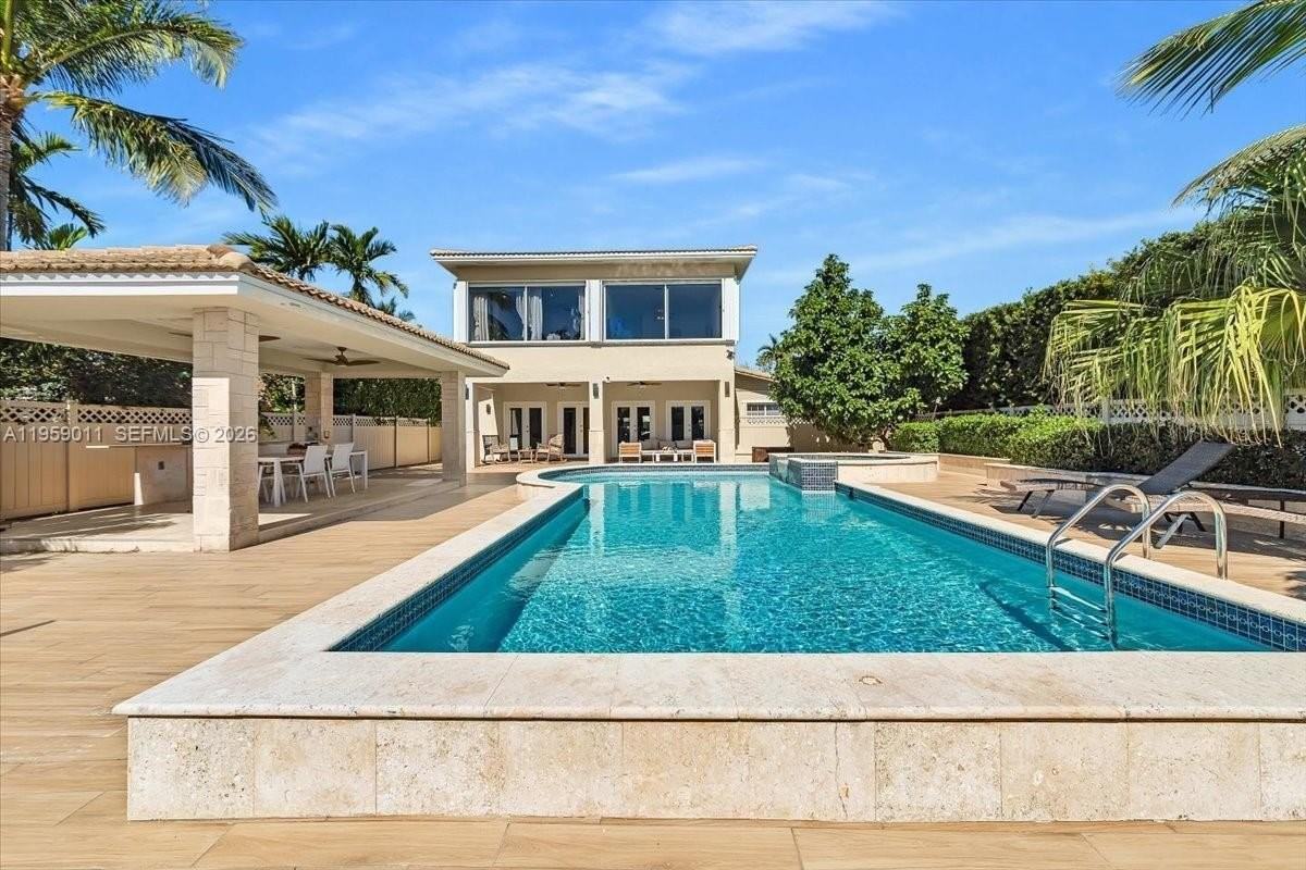 1700 Cleveland Rd - Photo 4 of 50