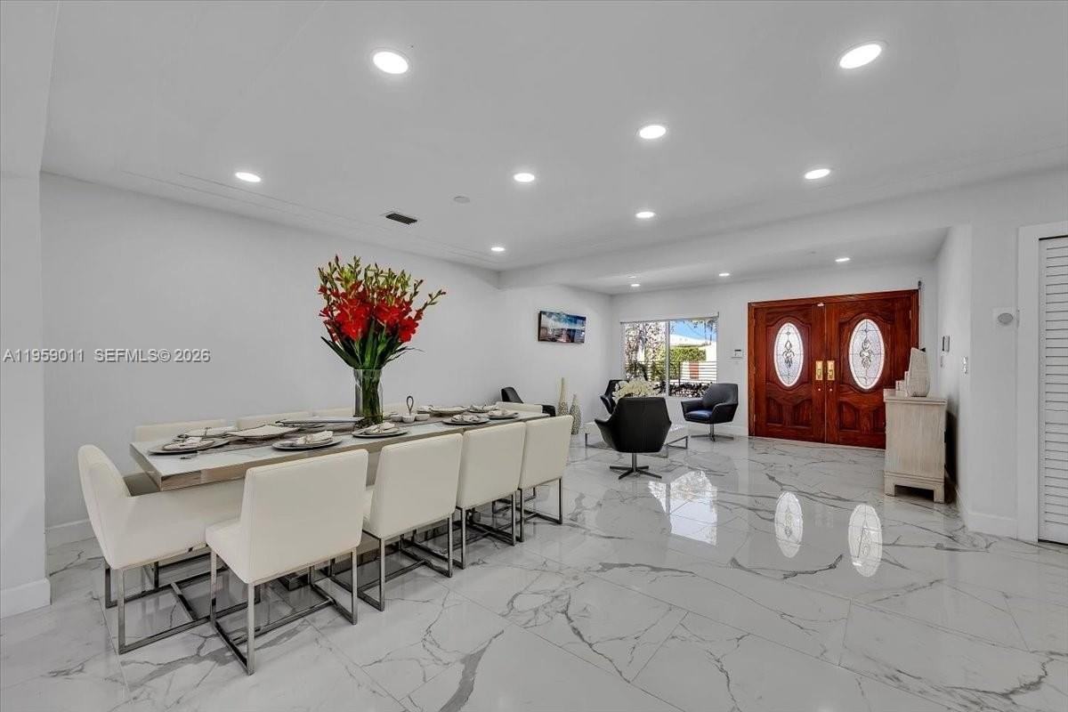 1700 Cleveland Rd - Photo 6 of 50