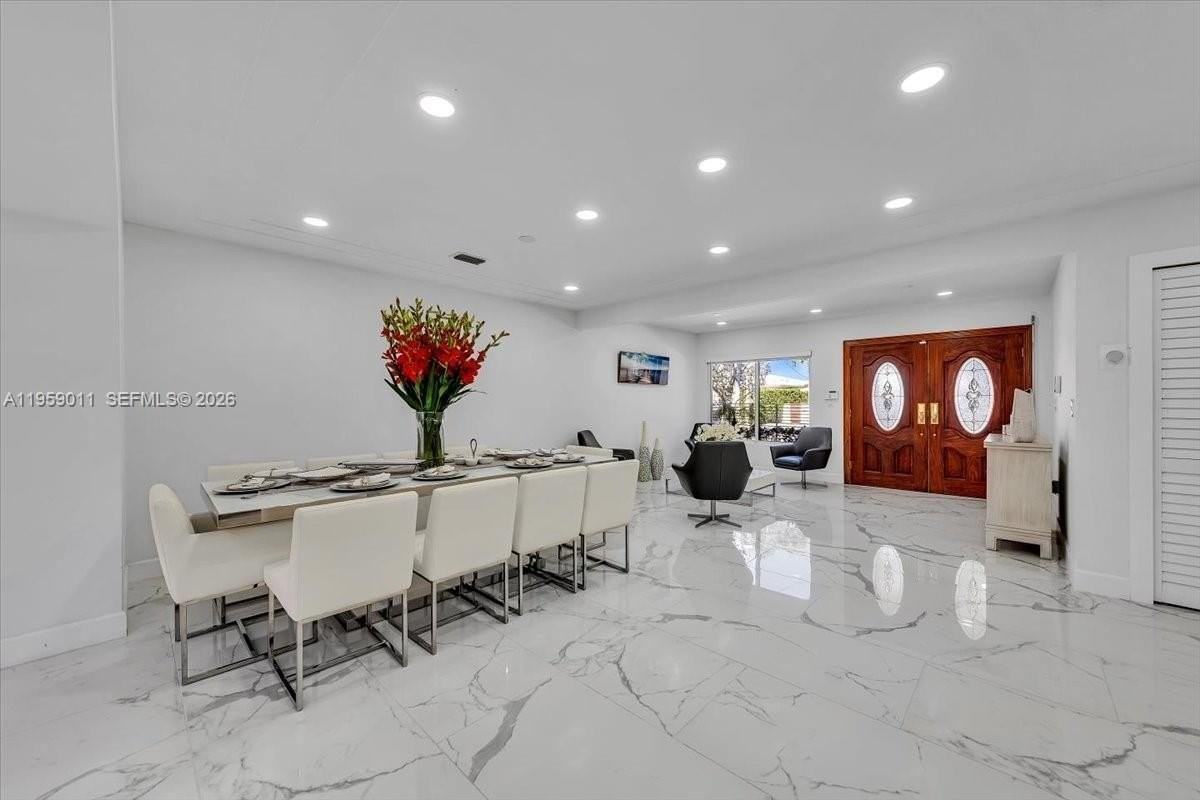 1700 Cleveland Rd - Photo 7 of 50