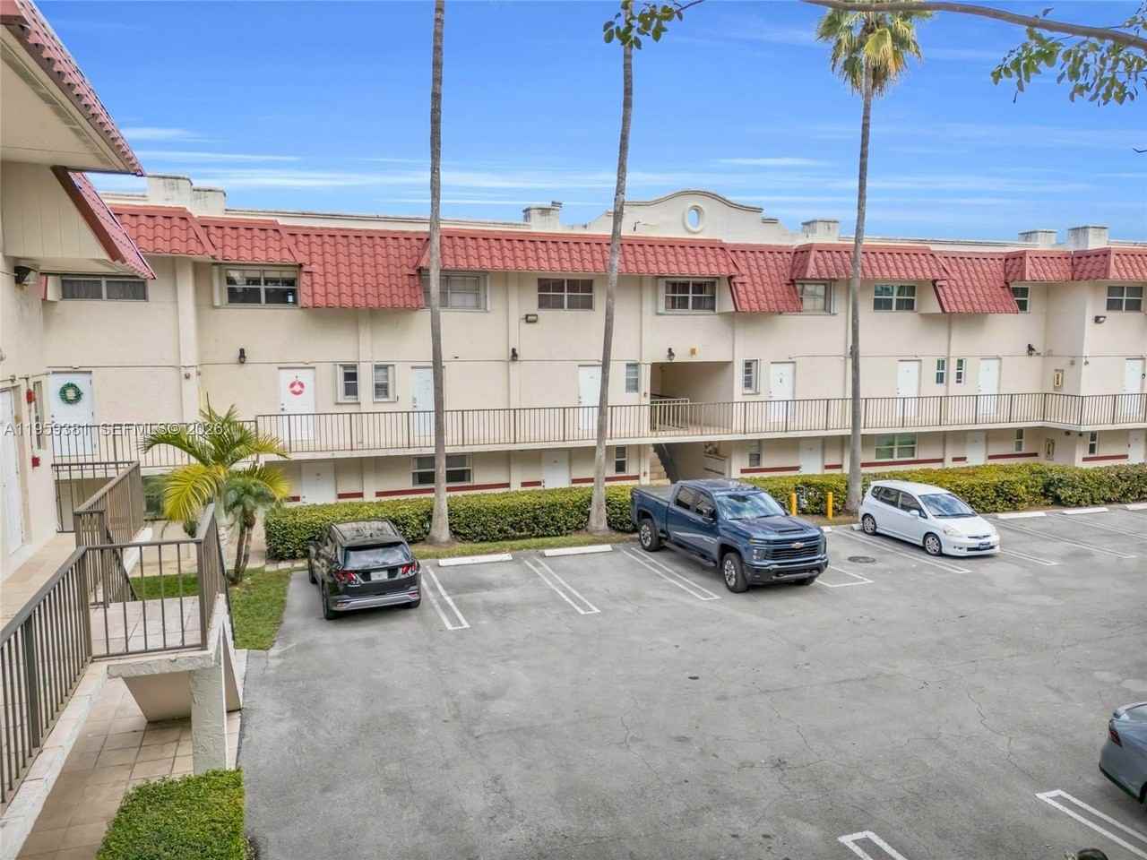 6707 N Kendall Dr #105 - Photo 2 of 20