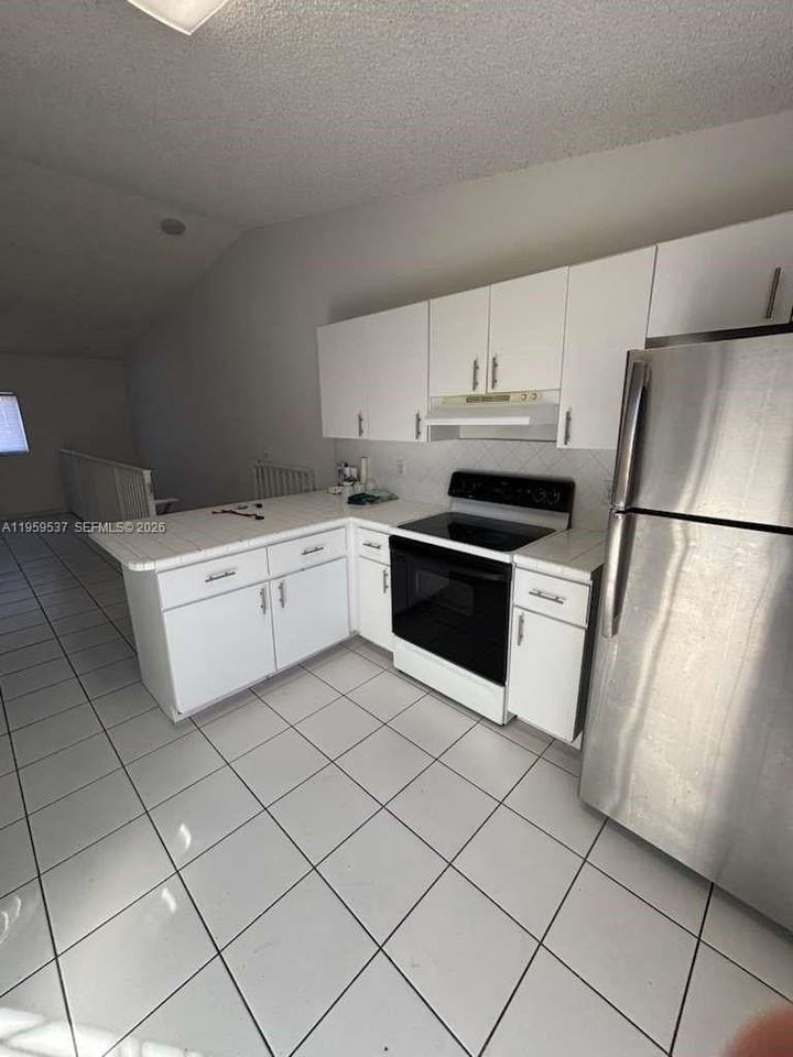 613 Ne 5th St #0 - Photo 3 of 13