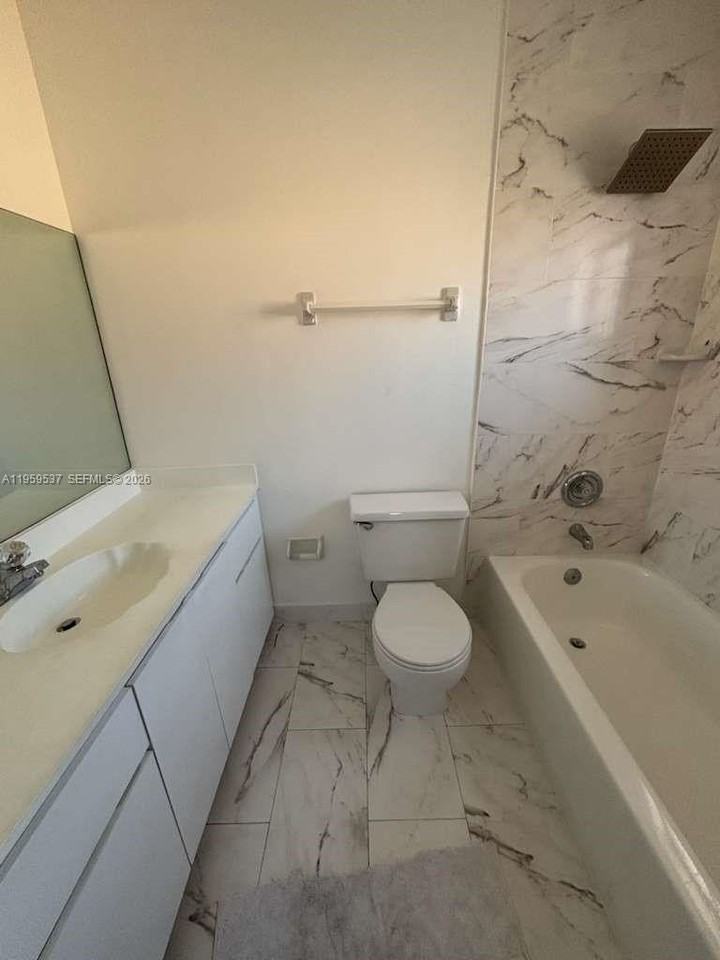 613 Ne 5th St #0 - Photo 5 of 13