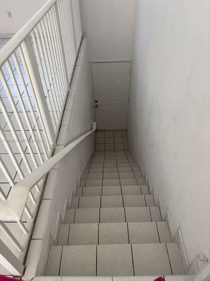 613 Ne 5th St #0 - Photo 6 of 13