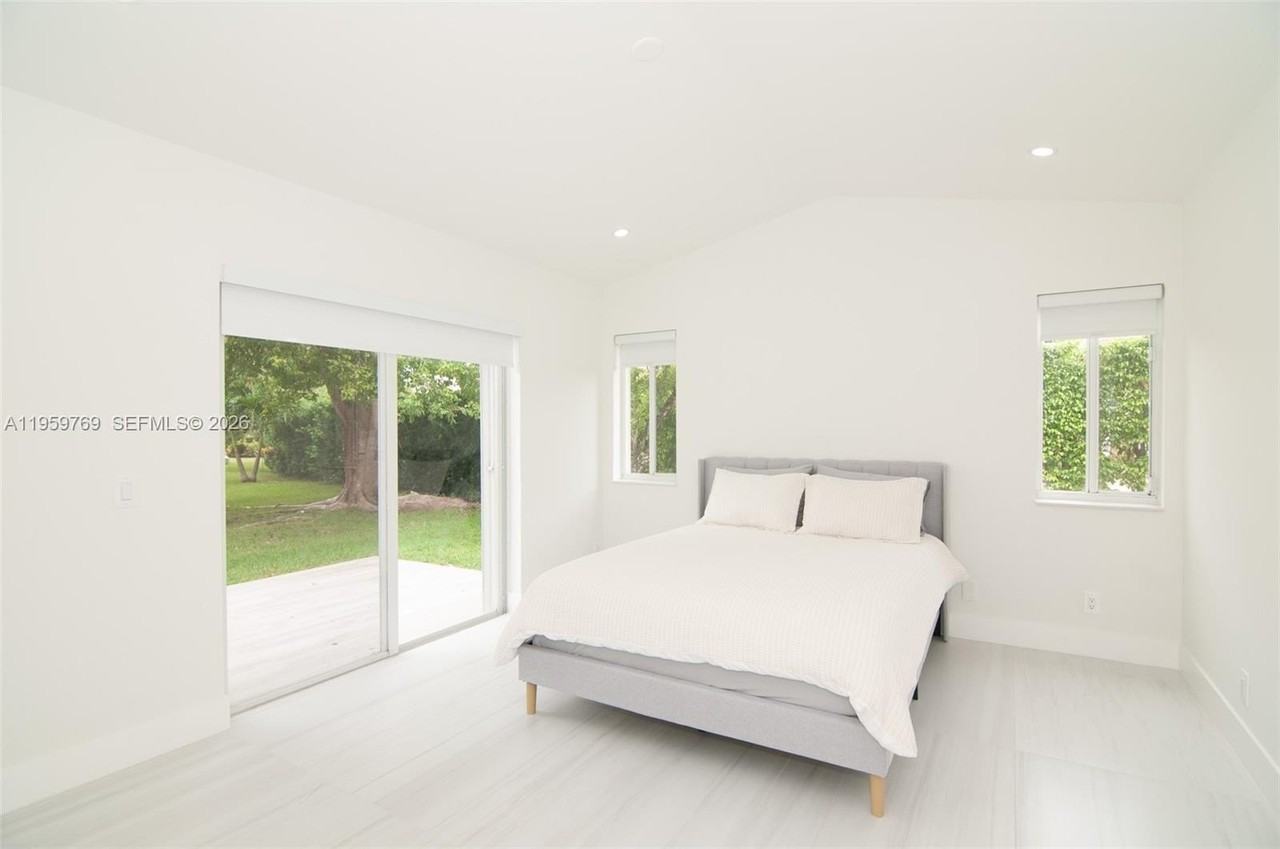 4420 Dogwood Cir #4420 - Photo 4 of 43