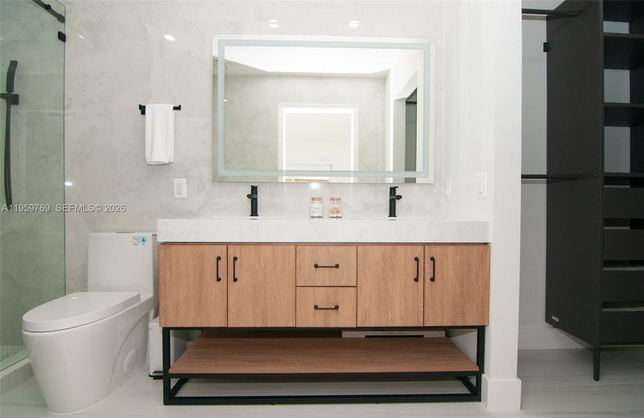 4420 Dogwood Cir #4420 - Photo 5 of 43