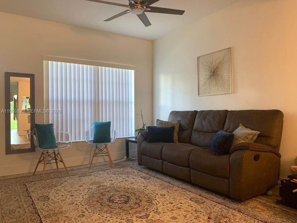 20 Key West Ct - Photo 2 of 10