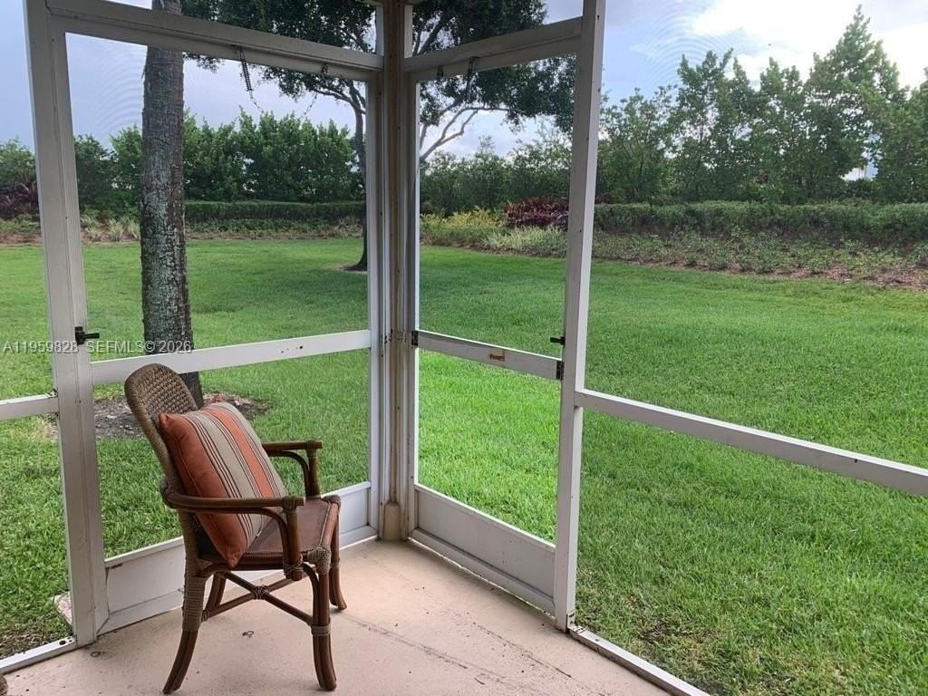 20 Key West Ct - Photo 4 of 10