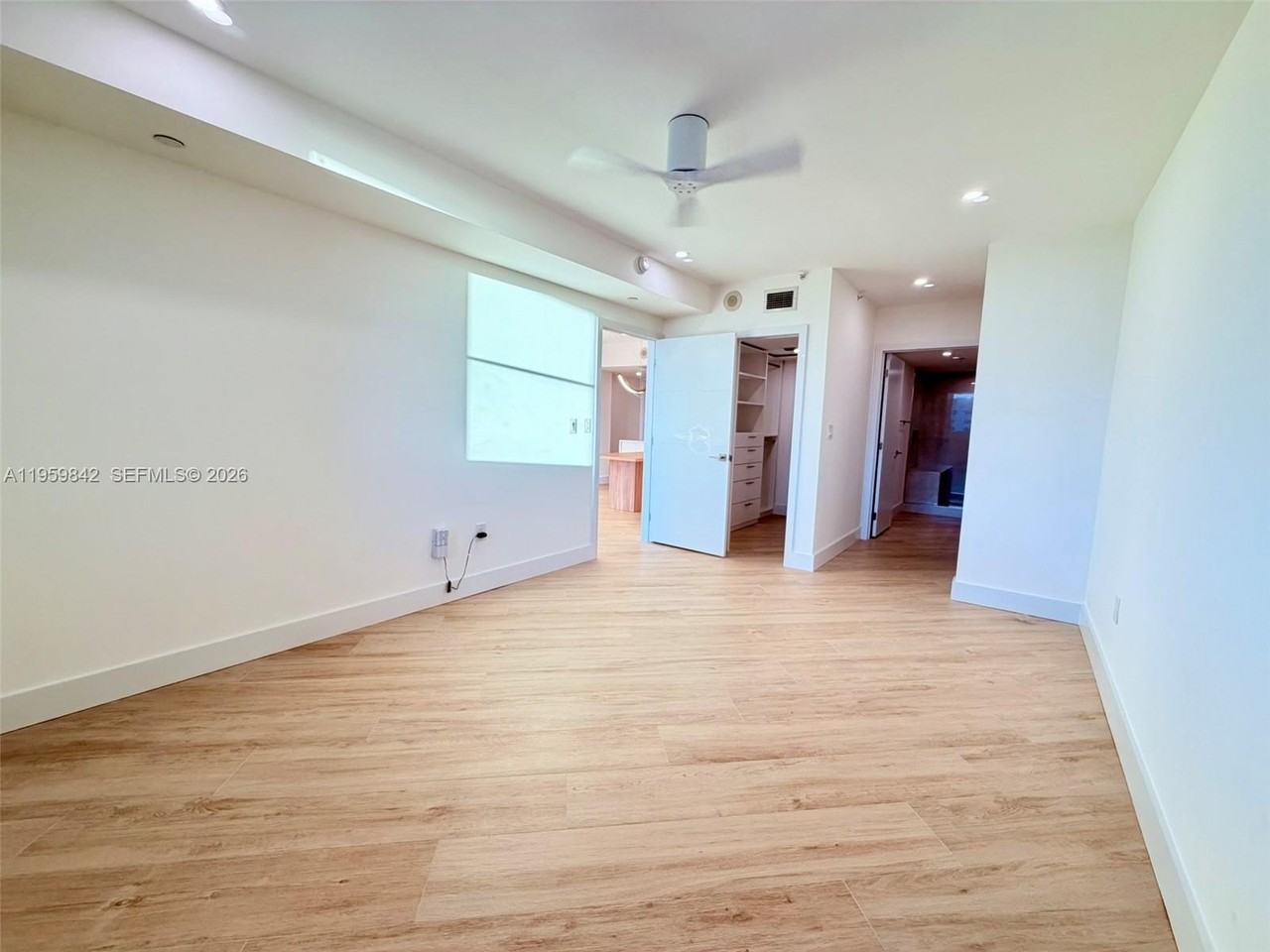 3020 Ne 32nd Ave #612 - Photo 7 of 14