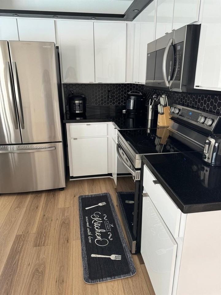 2359 Kings Crest Rd - Photo 5 of 18