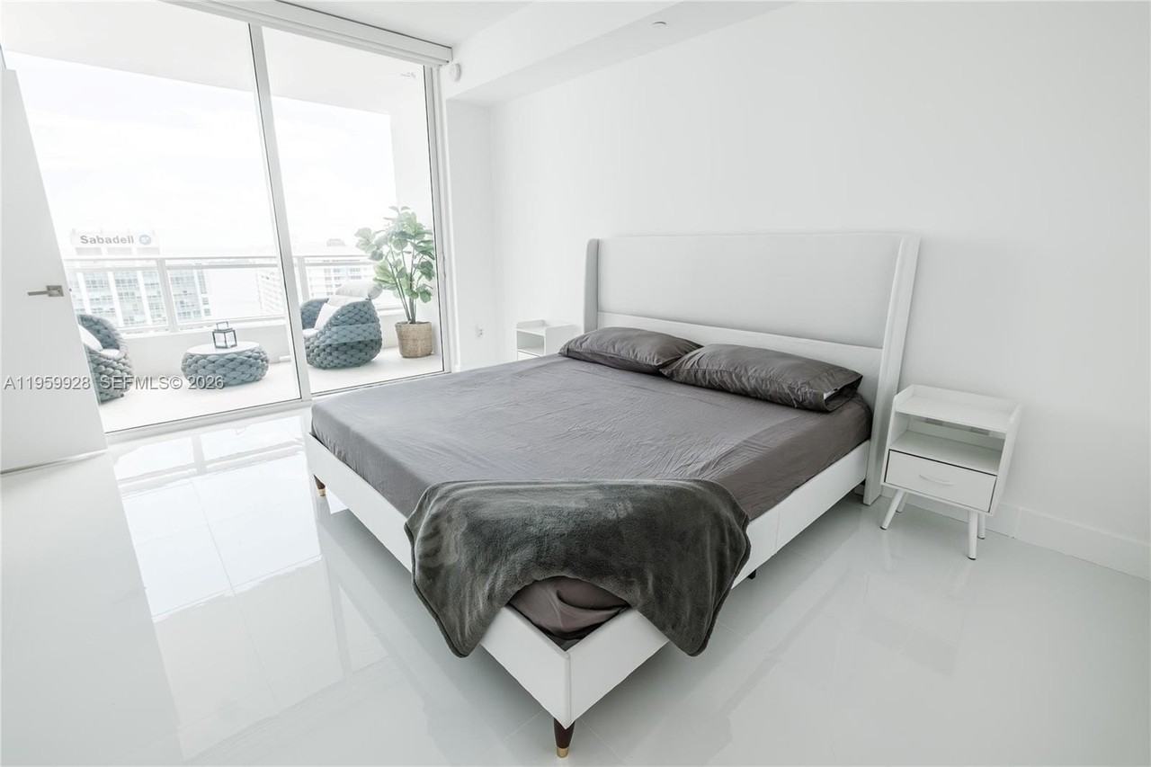 1080 Brickell Ave #3904 - Photo 5 of 28