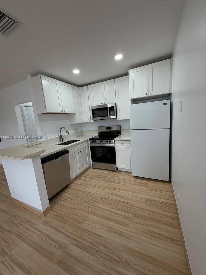 2846 Coral Springs Dr #2846 - Photo 3 of 12