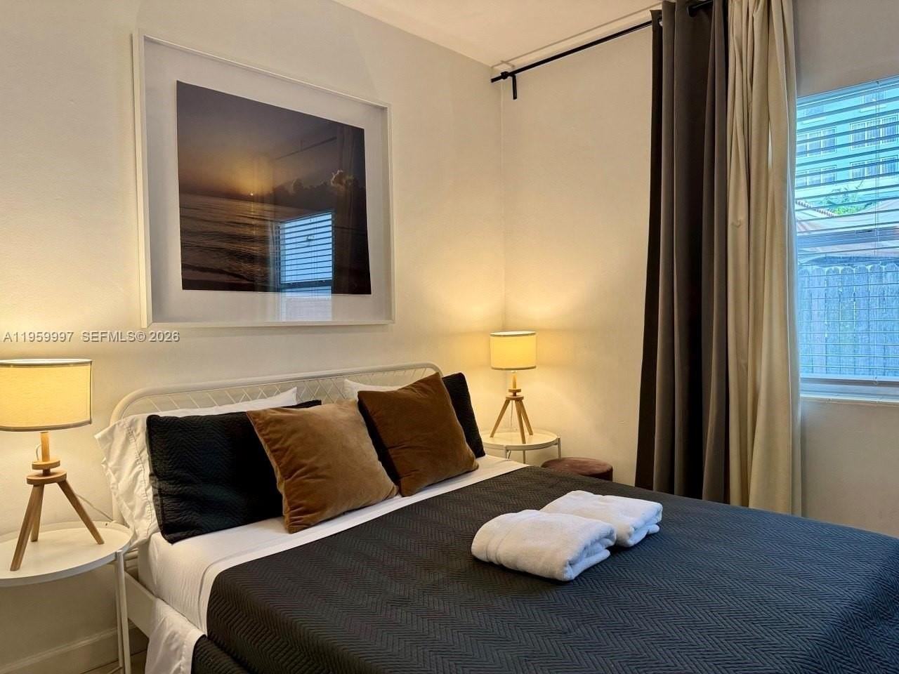 1130 Ne 81st St #4 - Photo 5 of 21