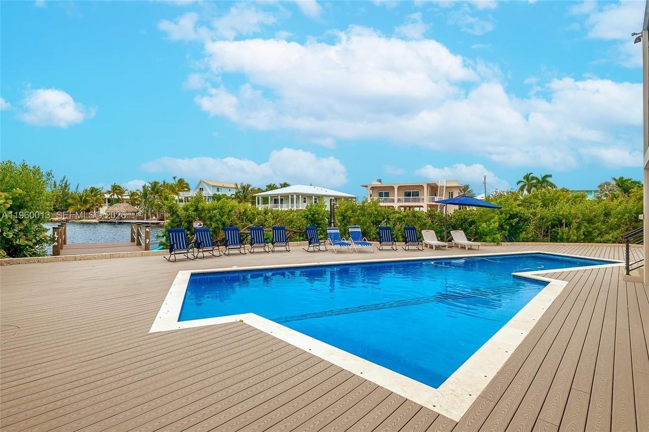 68 Mutiny Pl - Photo 5 of 50