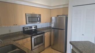 1919 Van Buren St #411A - Photo 1 of 1