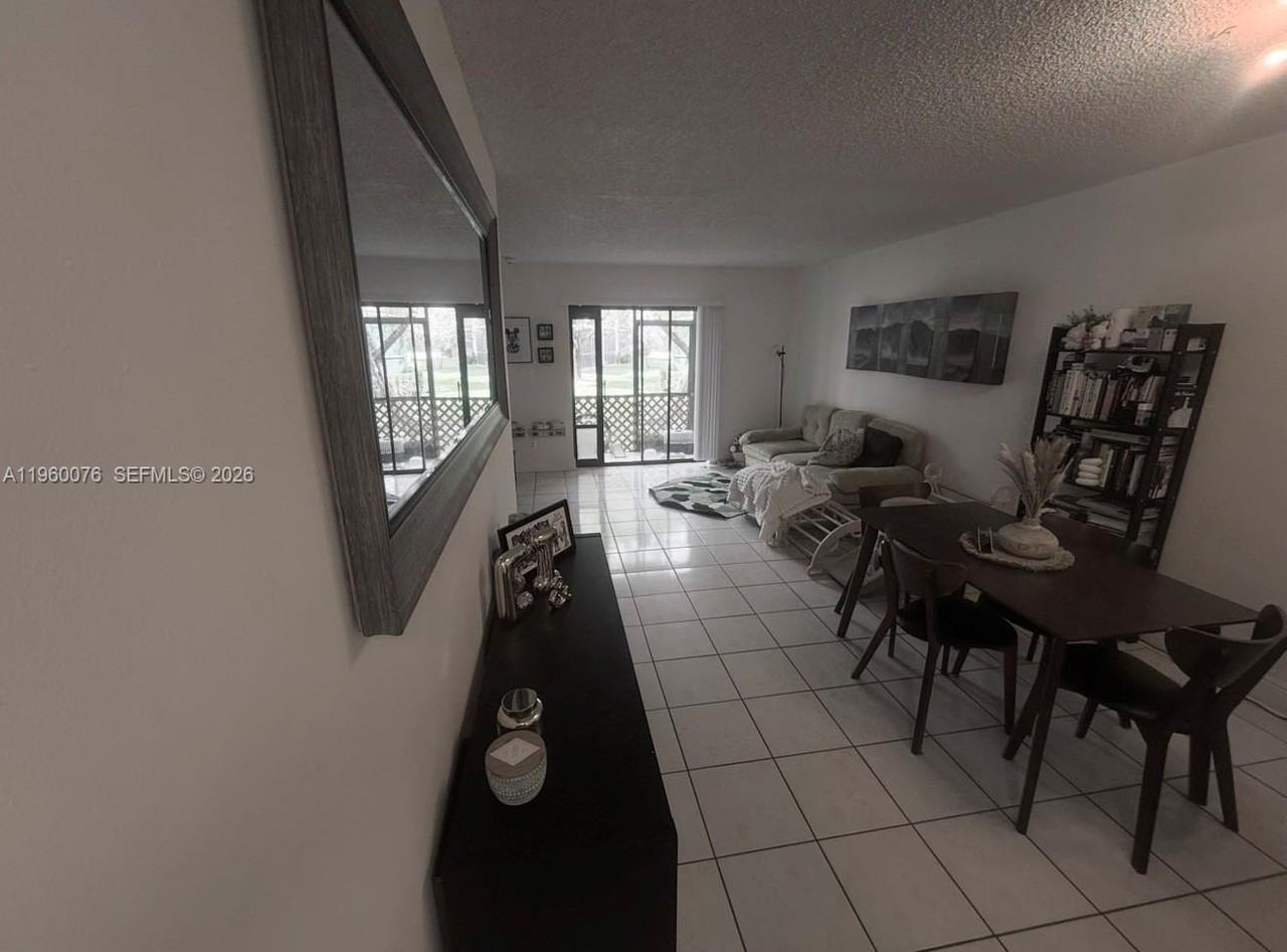 10541 Nw 10th St #103 - Photo 7 of 18