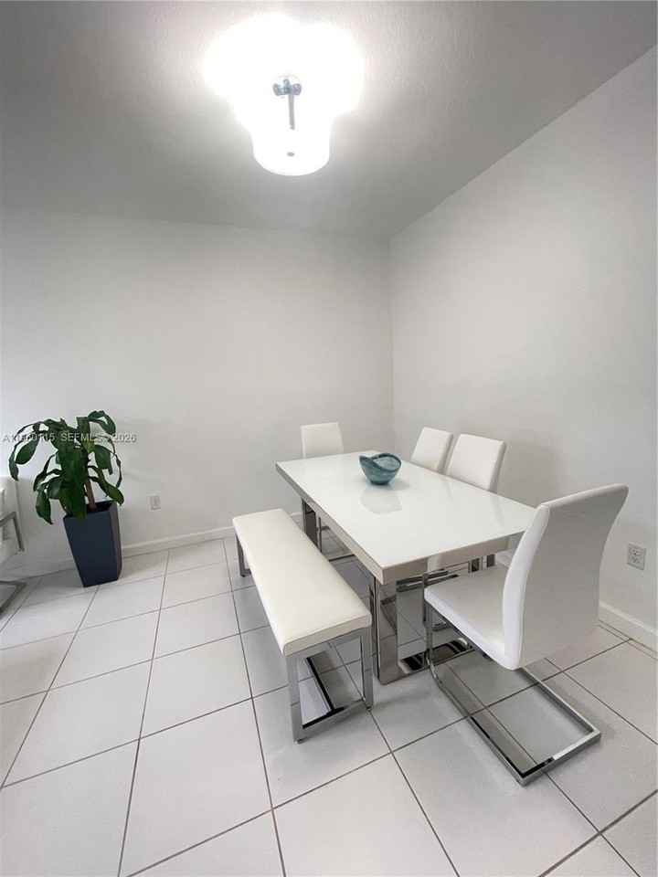 11538 Sw 248th Ter #248 - Photo 5 of 24