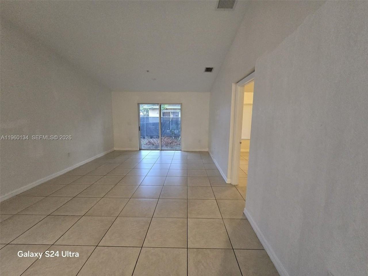 3908 Sw 48th Ave - Photo 7 of 21