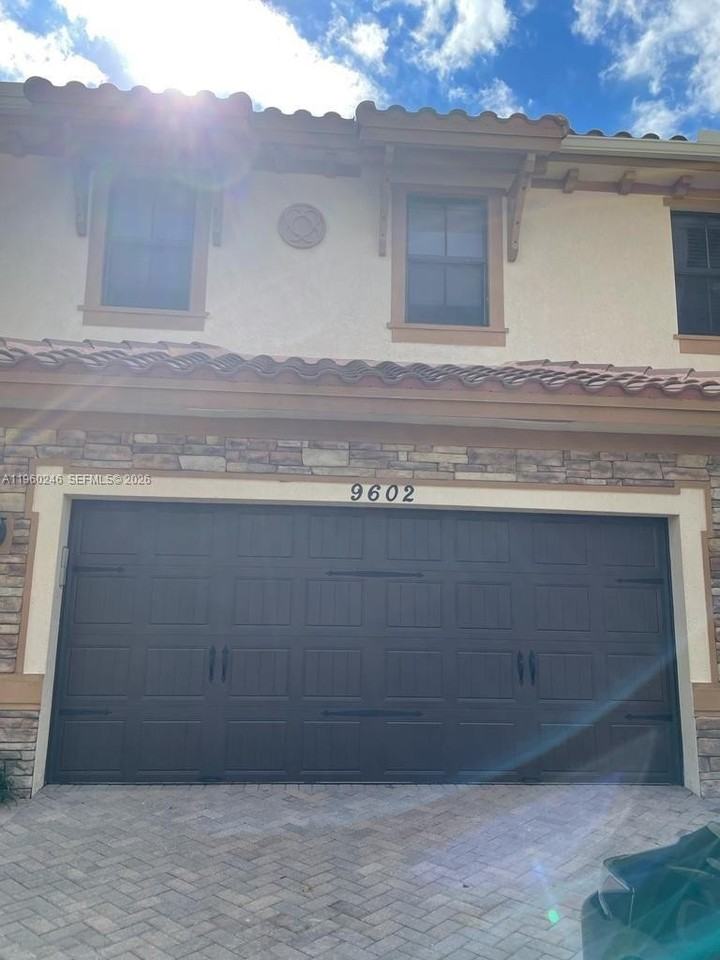 9602 Town Parc Cir S #9602 - Photo 2 of 18