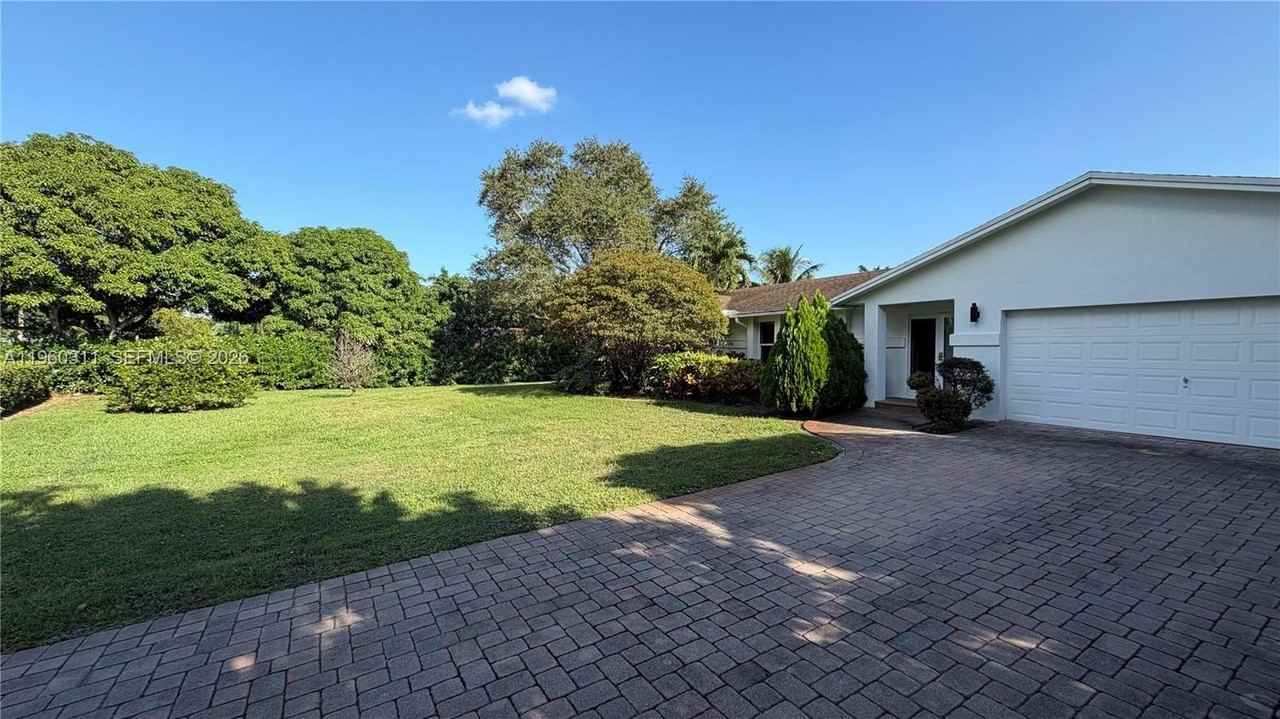 11030 Sw 42nd Ct - Photo 5 of 39