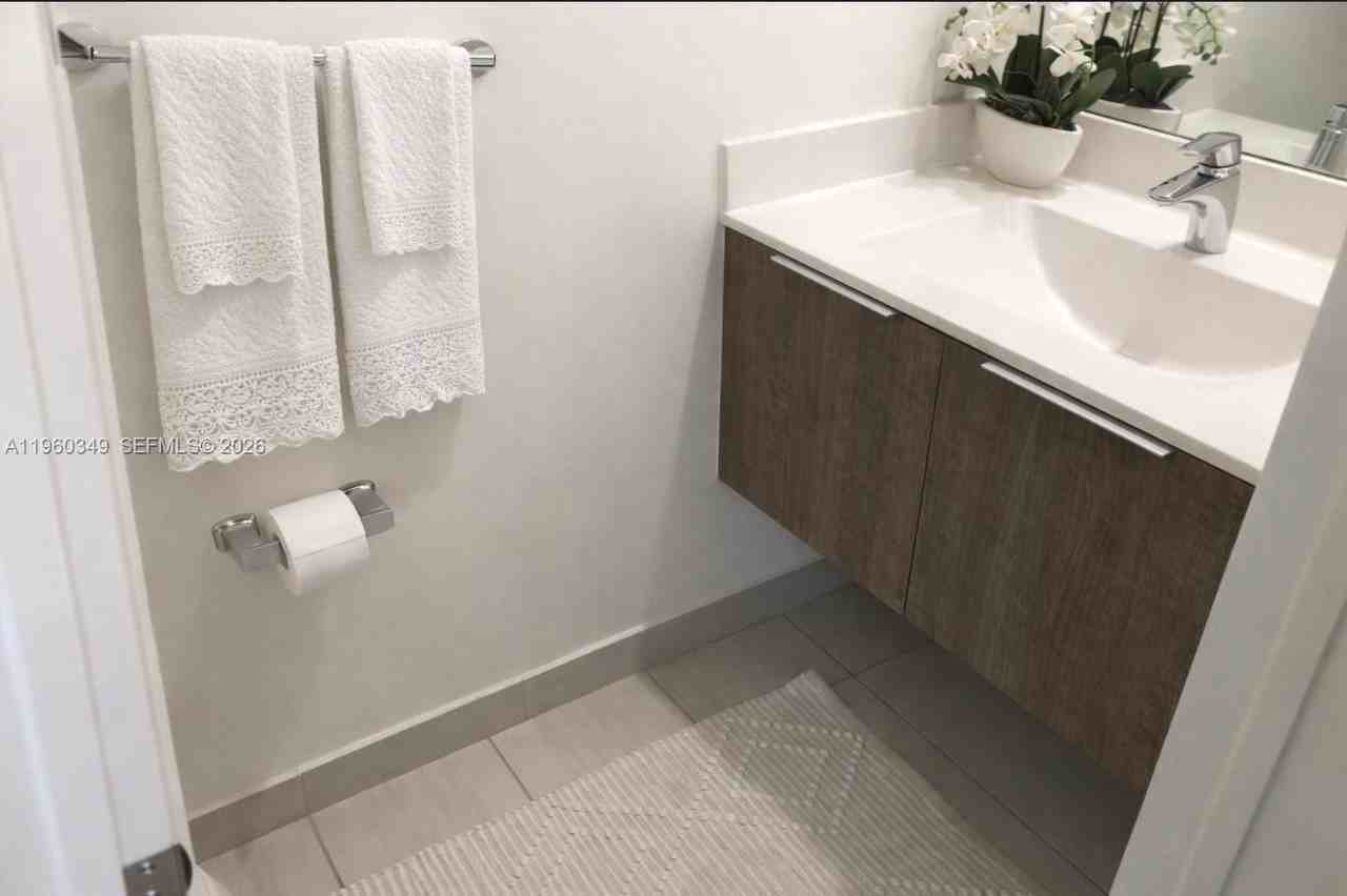 7855 Nw 105th Ave - Photo 6 of 17