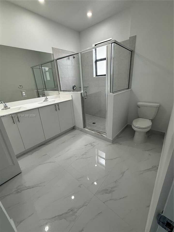 28519 Sw 134th Ct #28519 - Photo 4 of 9