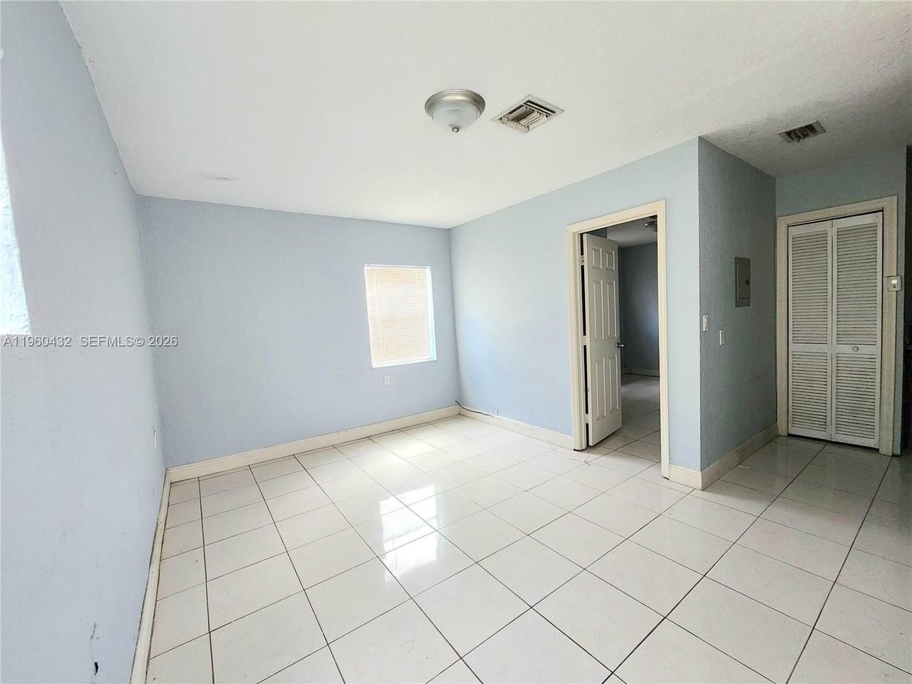 2141 Nw 91st St #B - Photo 7 of 10