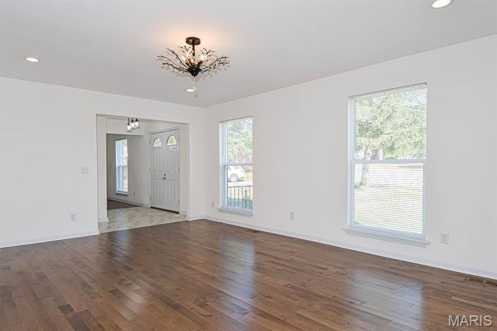 306 Bright Meadows Dr - Photo 2 of 26