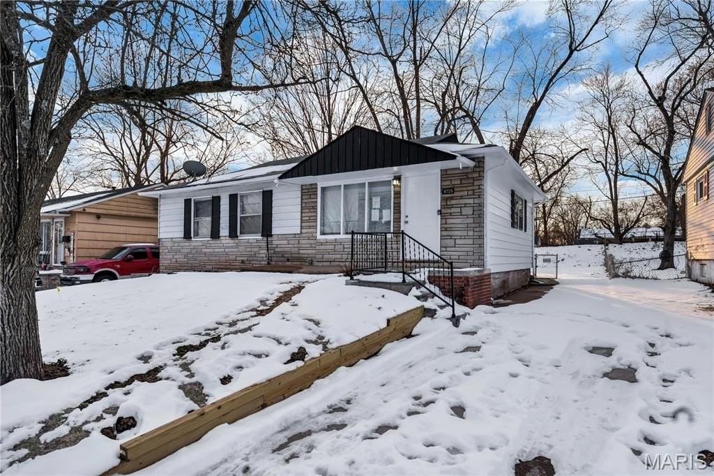 9725 Medford Dr - Photo 2 of 19