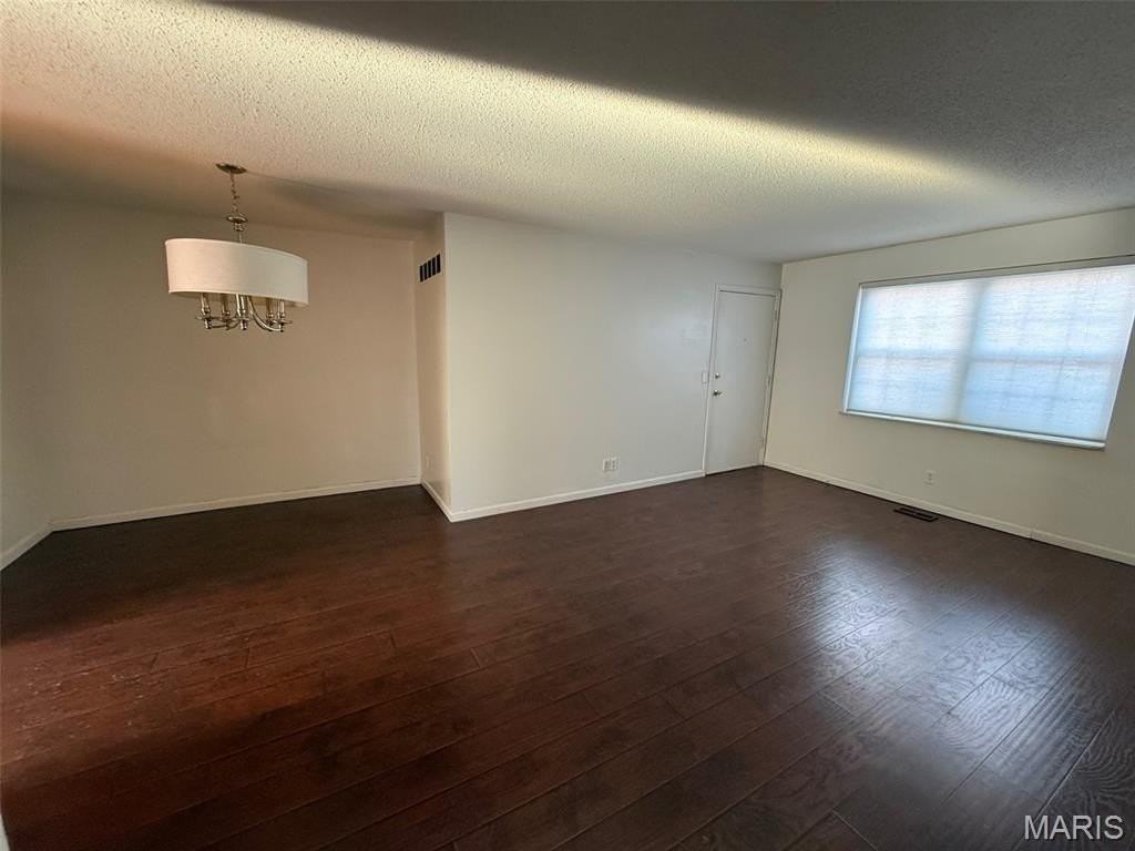 7925 Royal Arms Ct #1 - Photo 5 of 19