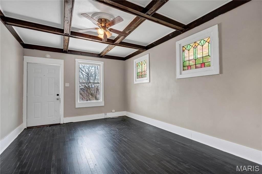 3915 Schiller Pl - Photo 6 of 19