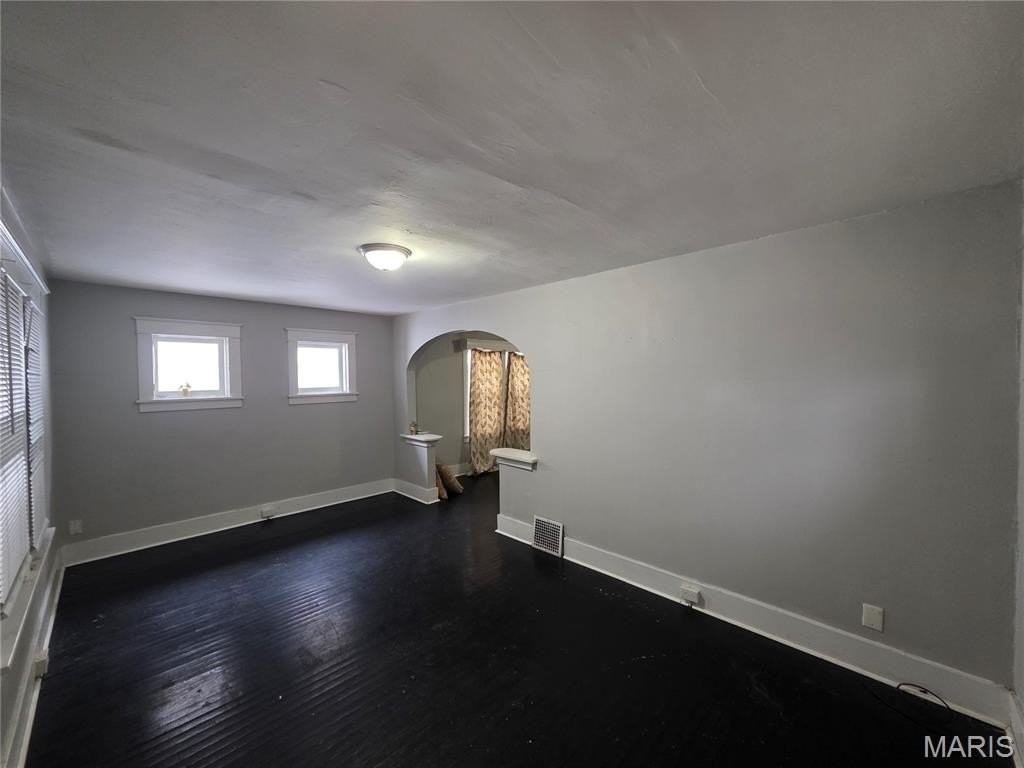 5931 Emma Ave - Photo 2 of 5