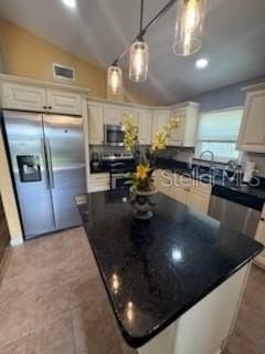 234 Patterson Ave - Photo 4 of 13