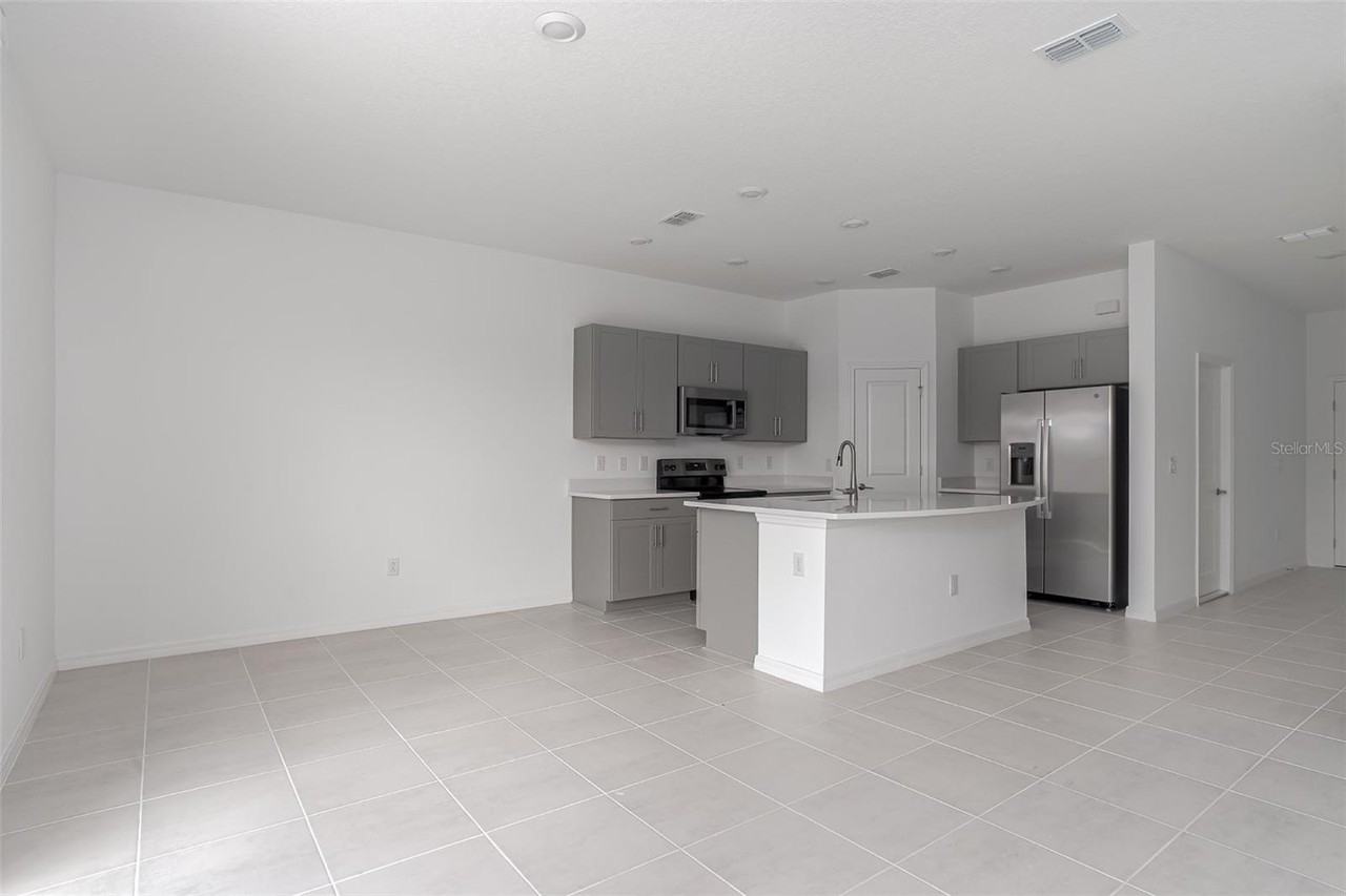 11787 Glenside Ter - Photo 4 of 29