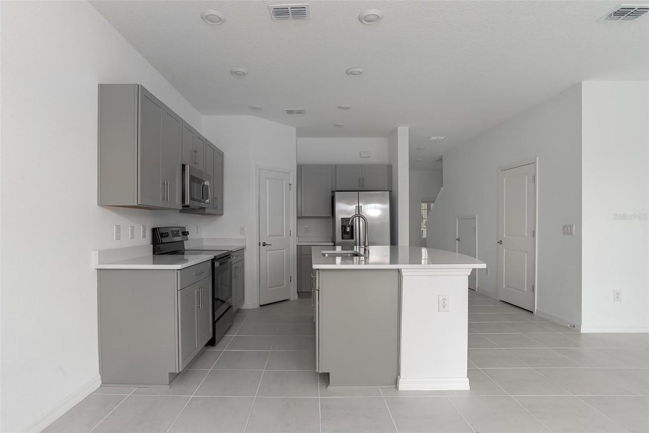 11787 Glenside Ter - Photo 5 of 29