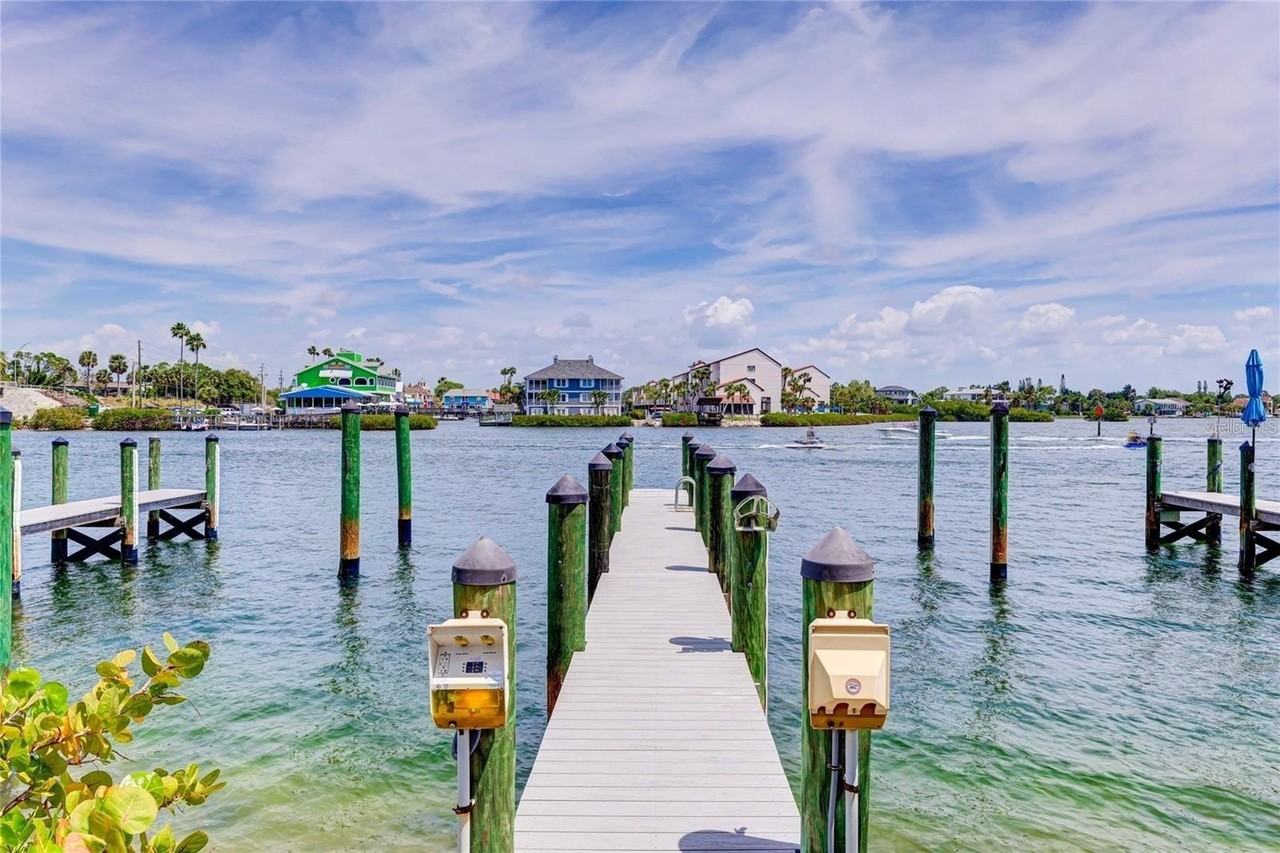 1308 Old Stickney Point Rd #WP3 - Photo 3 of 31